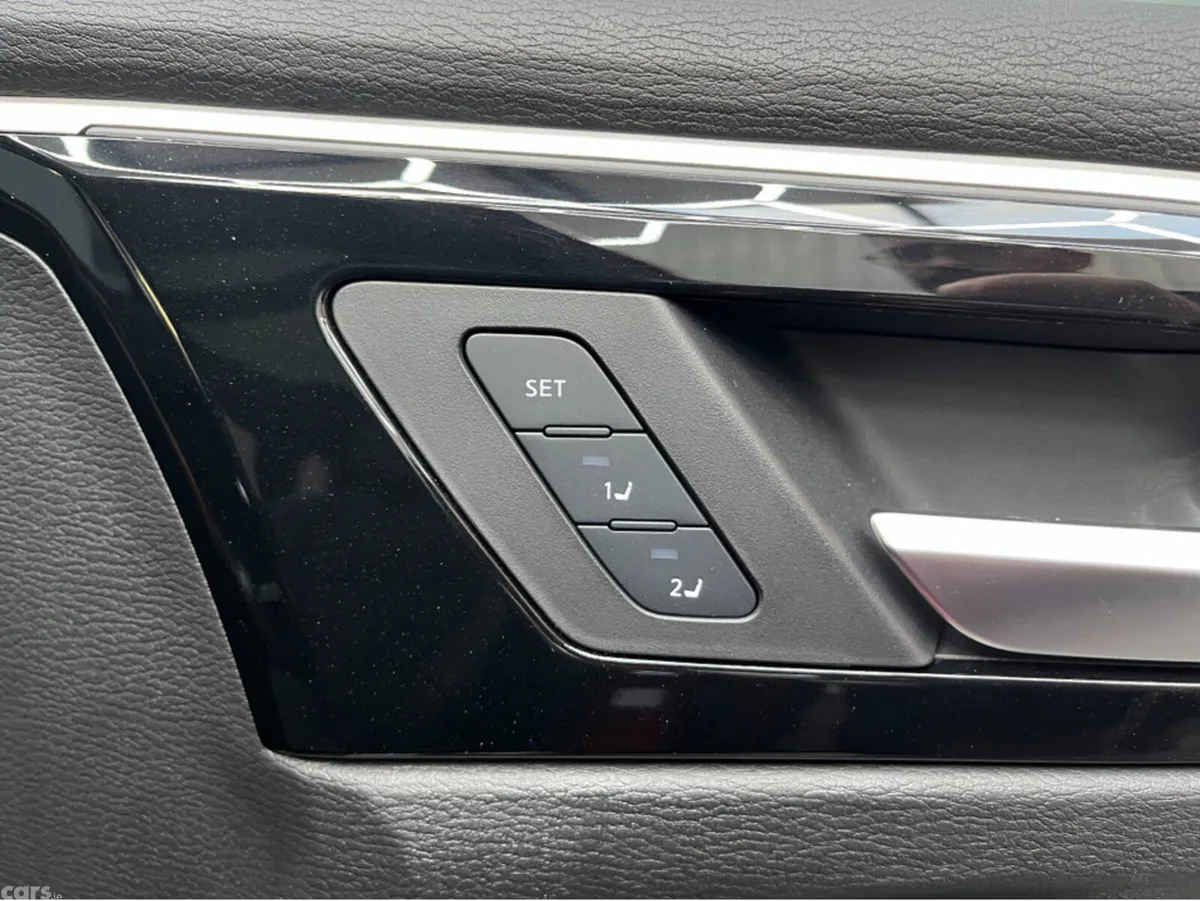Mitsubishi Outlander SUV, Petrol Plug-in Hybrid, 2024, Red