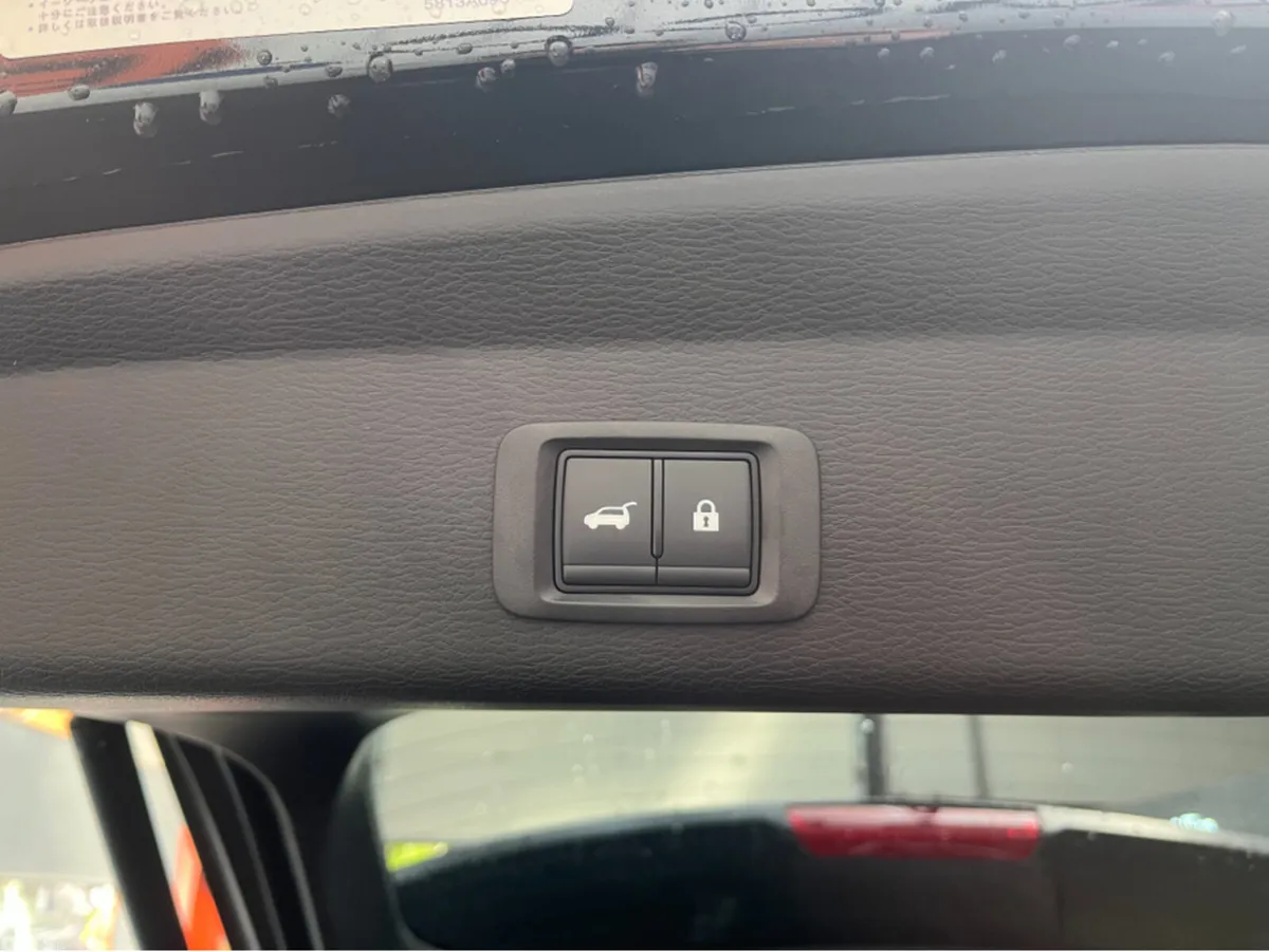 Mitsubishi Outlander SUV, Petrol Plug-in Hybrid, 2024, Black