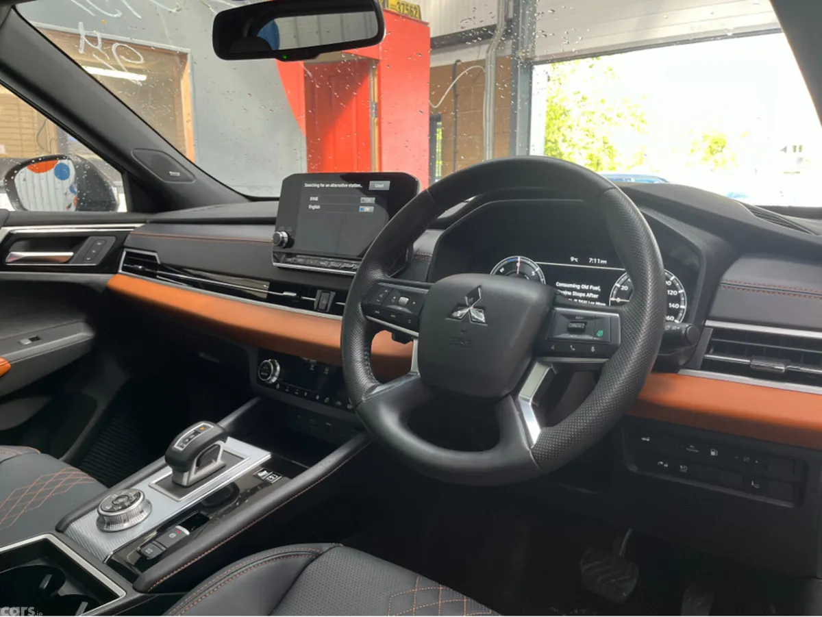 Mitsubishi Outlander SUV, Petrol Plug-in Hybrid, 2024, Black
