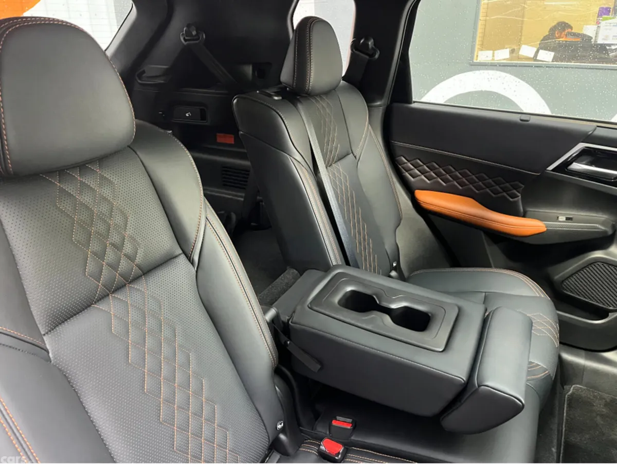 Mitsubishi Outlander SUV, Petrol Plug-in Hybrid, 2024, Black