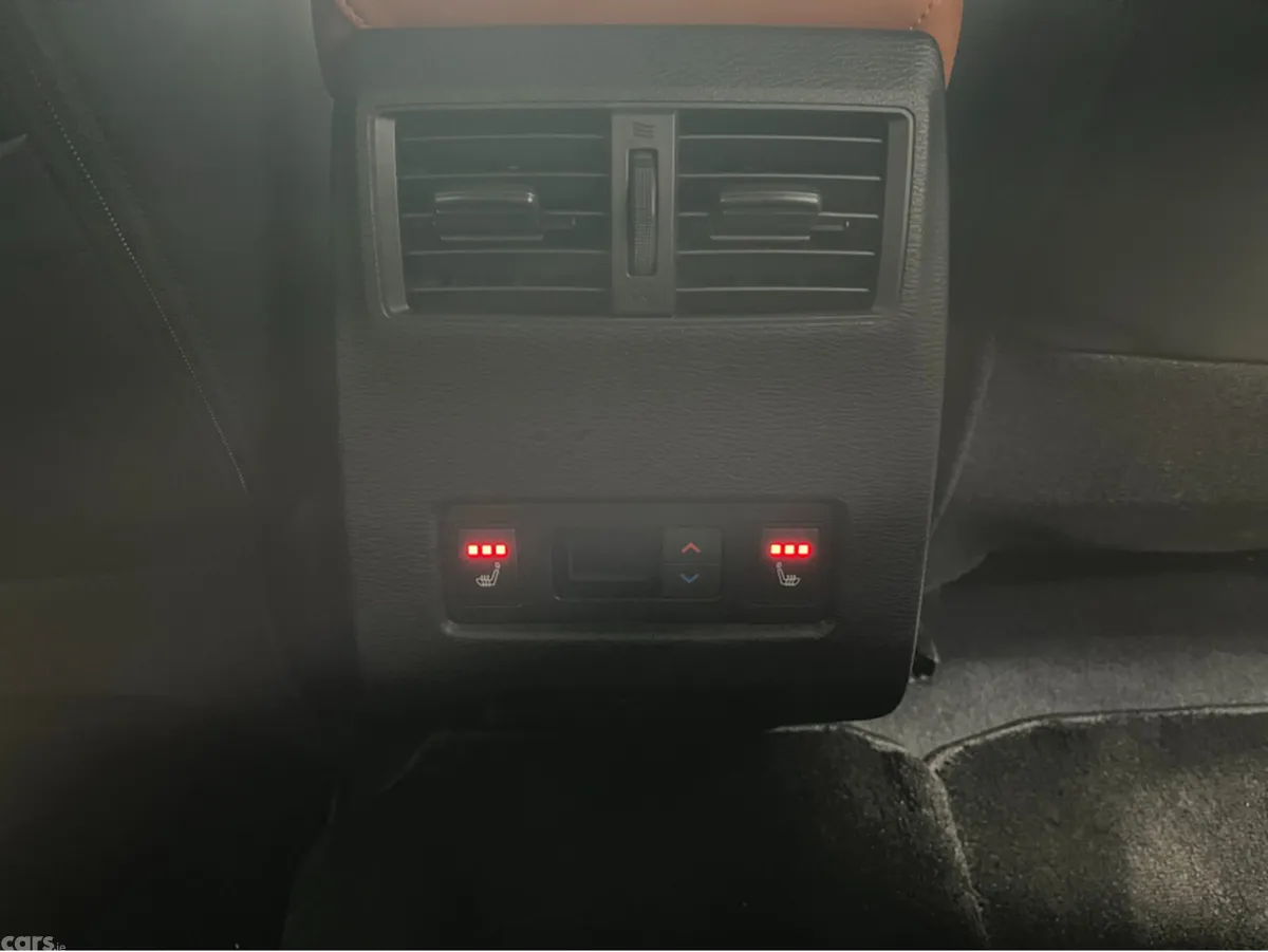 Mitsubishi Outlander SUV, Petrol Plug-in Hybrid, 2024, Black