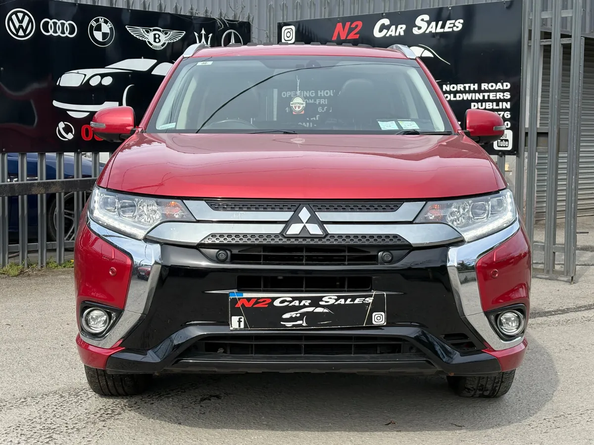 Mitsubishi Outlander SUV, Petrol Plug-in Hybrid, 2017, Red