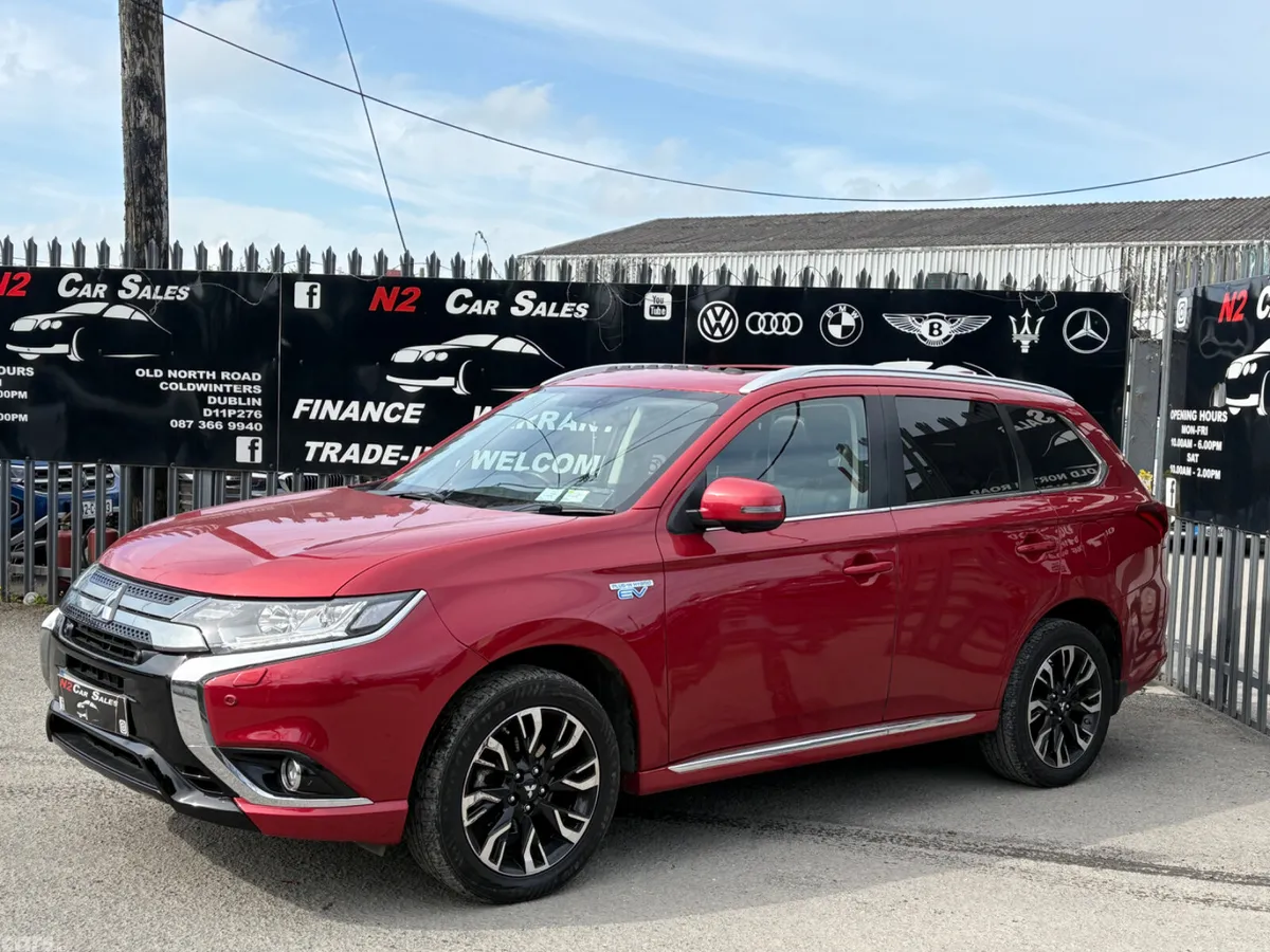 Mitsubishi Outlander SUV, Petrol Plug-in Hybrid, 2017, Red