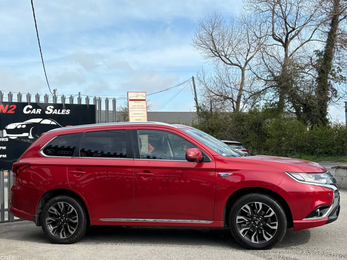 Mitsubishi Outlander SUV, Petrol Plug-in Hybrid, 2017, Red