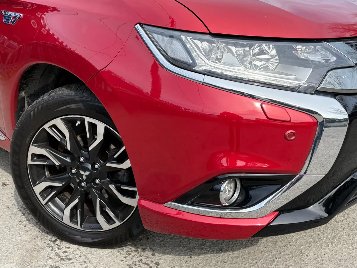 Mitsubishi Outlander SUV, Petrol Plug-in Hybrid, 2017, Red