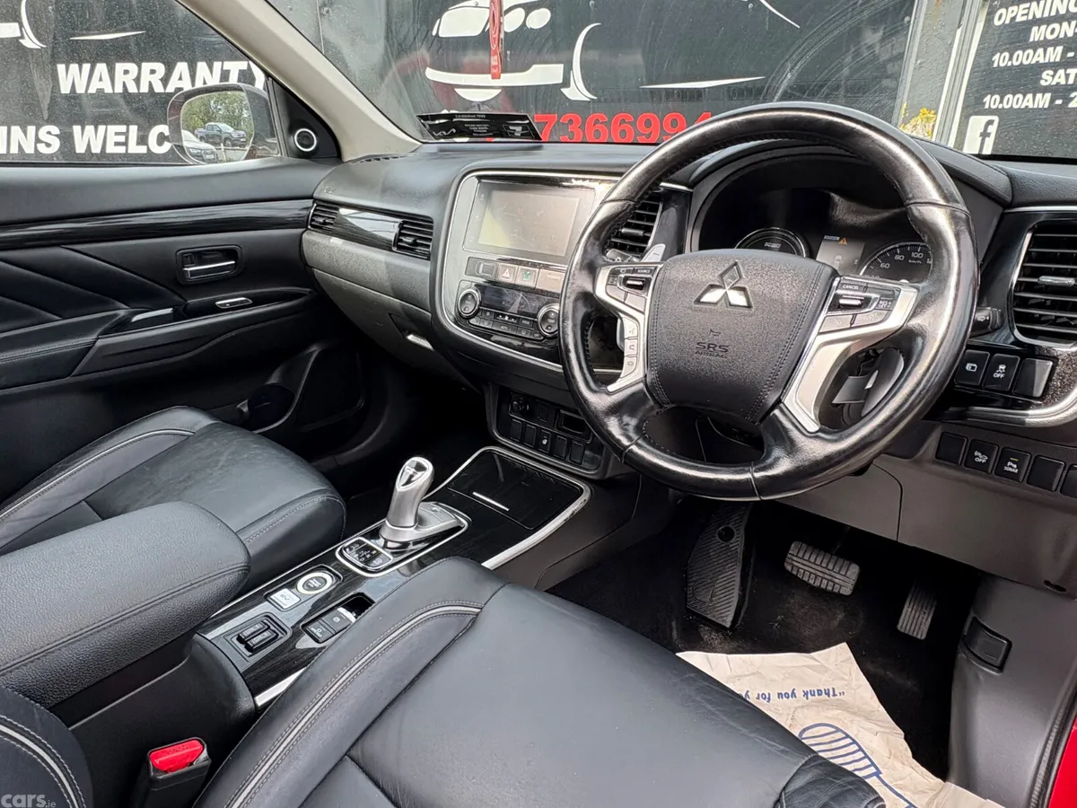 Mitsubishi Outlander SUV, Petrol Plug-in Hybrid, 2017, Red