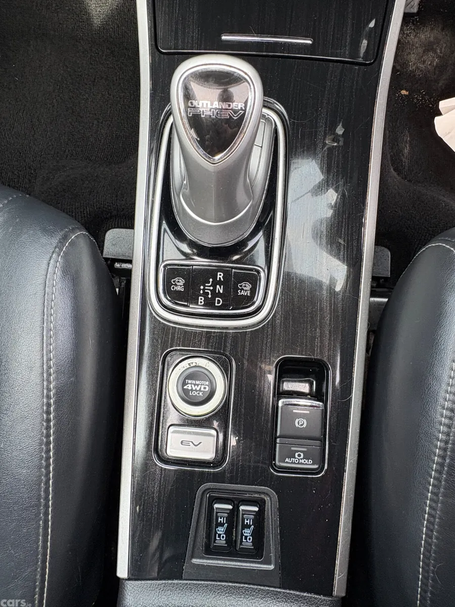 Mitsubishi Outlander SUV, Petrol Plug-in Hybrid, 2017, Red