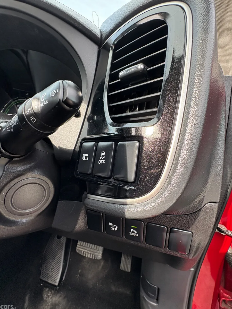 Mitsubishi Outlander SUV, Petrol Plug-in Hybrid, 2017, Red