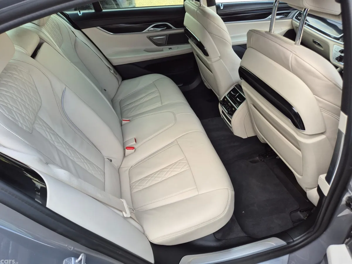 BMW 7-Series Saloon, Diesel, 2019, Grey