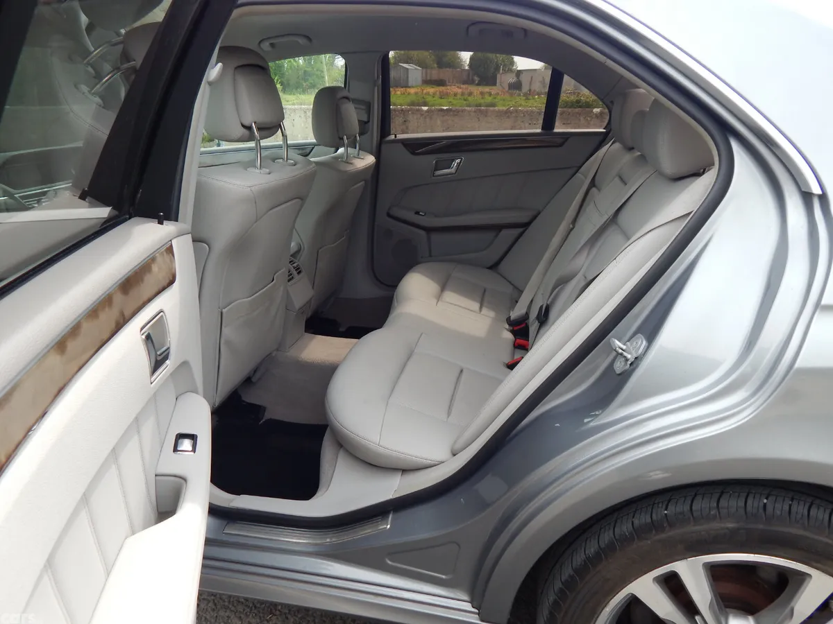 Mercedes-Benz E-Class Saloon, Diesel, 2010, Silver