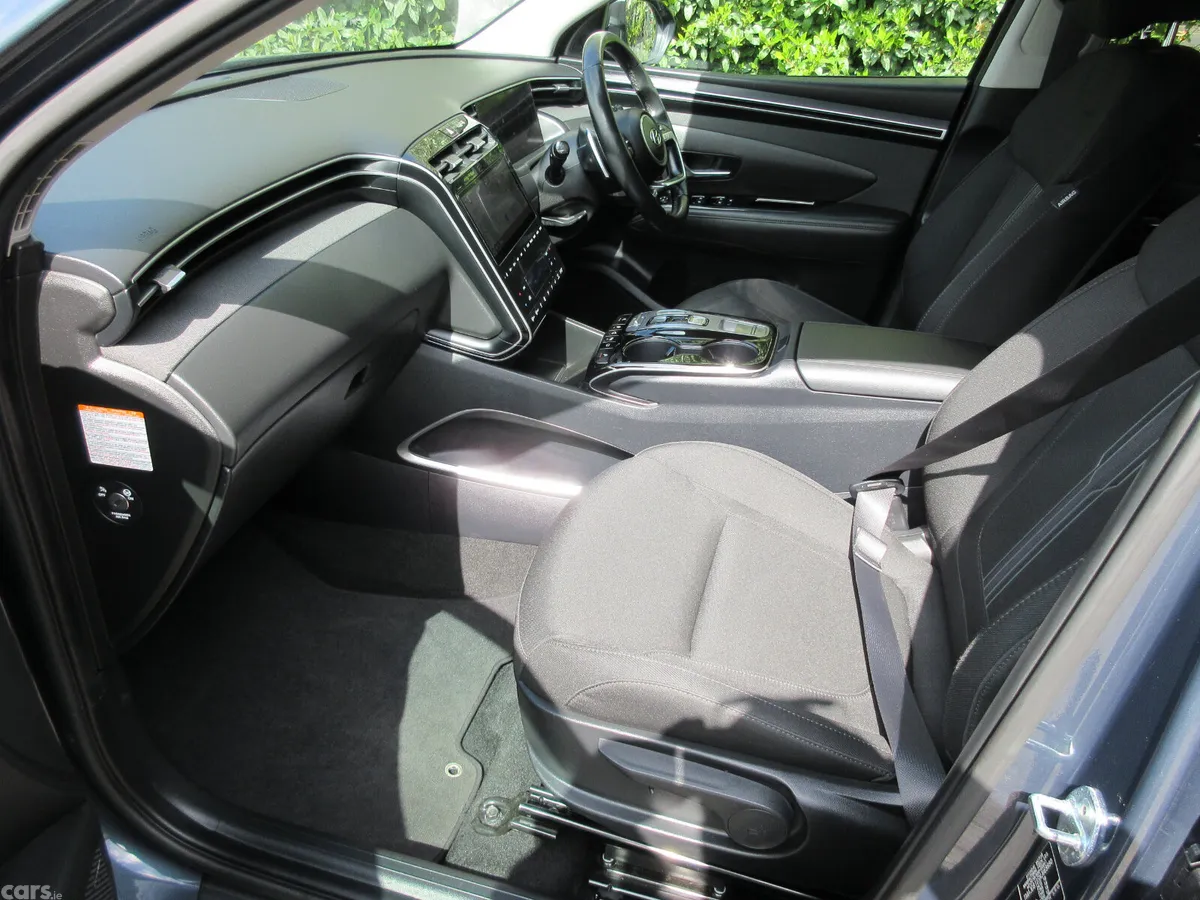 Hyundai Tucson SUV, Petrol Plug-in Hybrid, 2022, Black