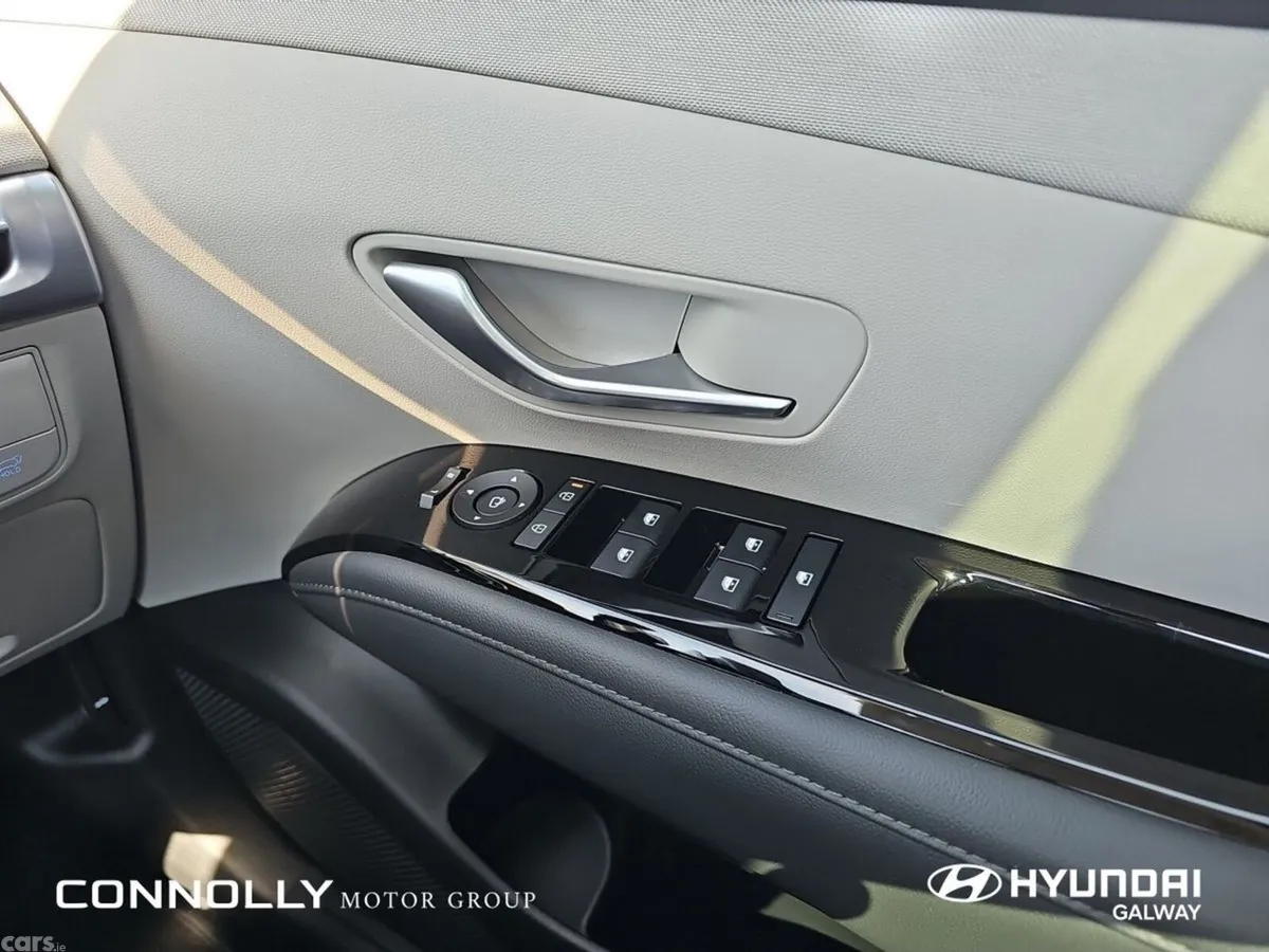 Hyundai Tucson SUV, Petrol Plug-in Hybrid, 2025, Black