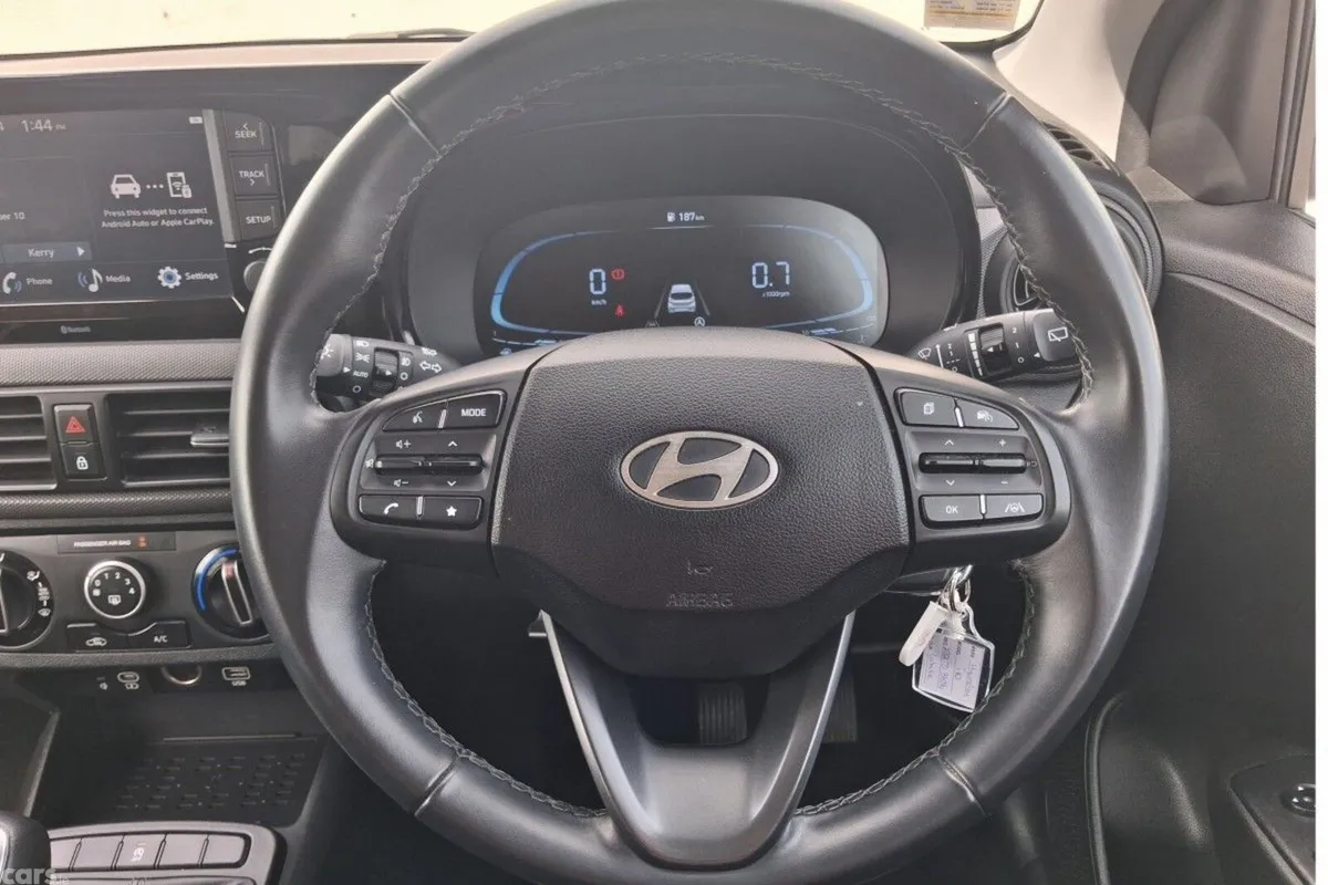 Hyundai i10 Hatchback, Petrol, 2023, White