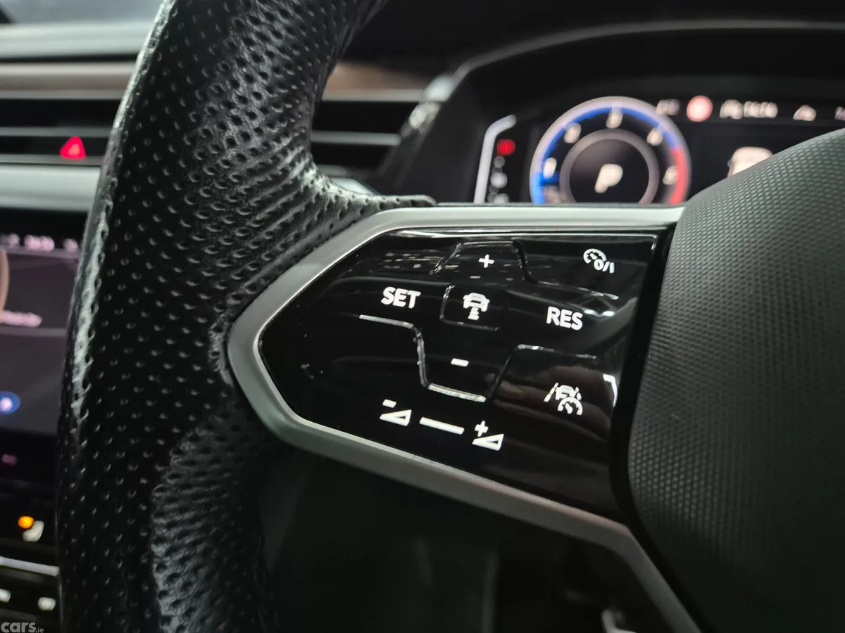 Volkswagen Arteon Hatchback, Diesel, 2023, Blue