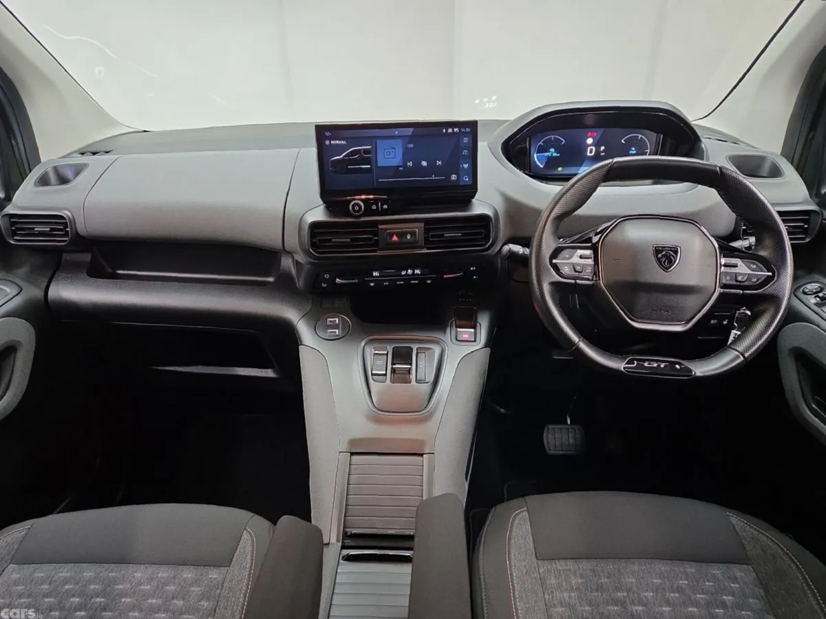 Peugeot e-Rifter MPV, Electric, 2025, Green