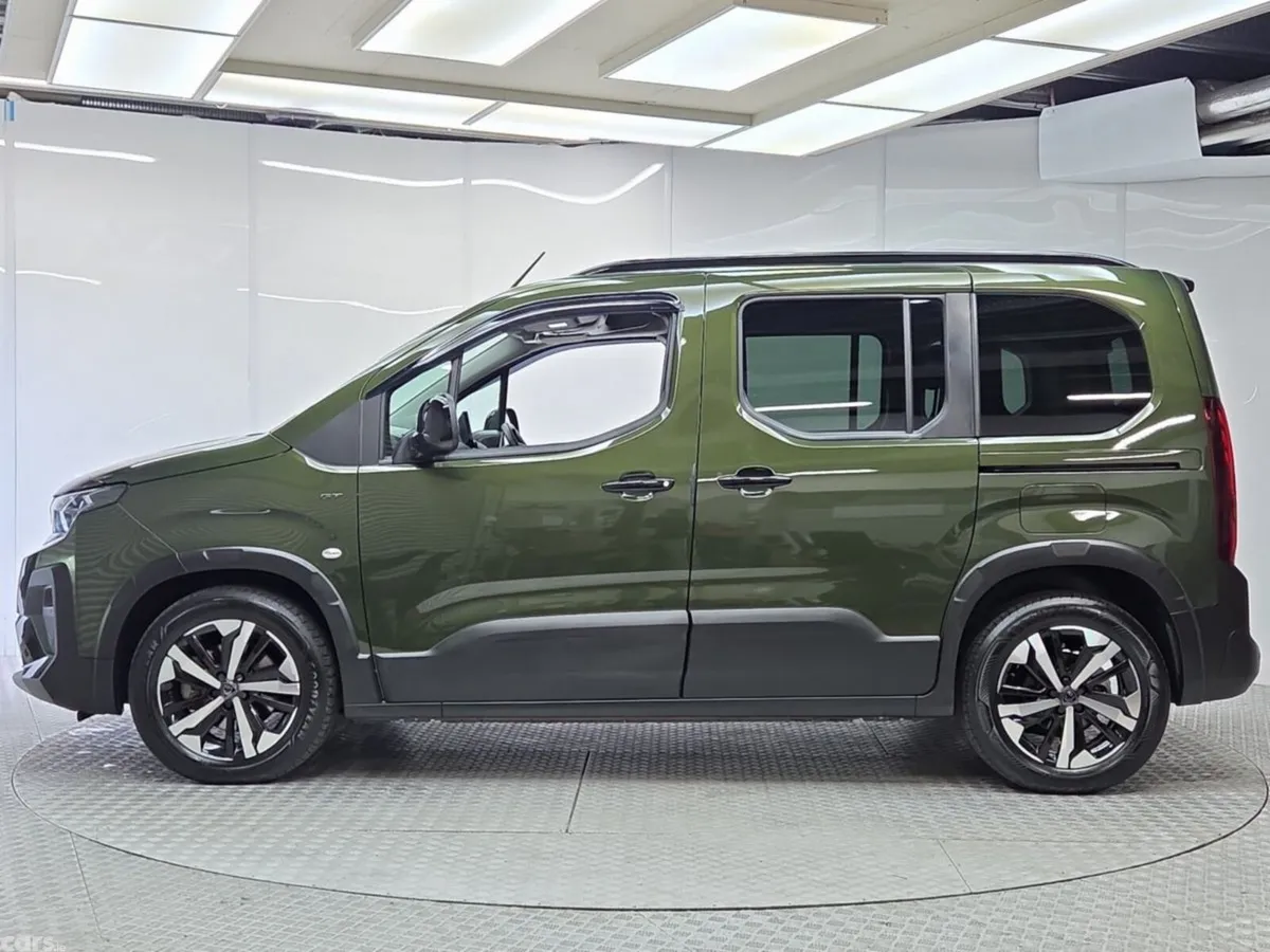 Peugeot e-Rifter MPV, Electric, 2025, Green