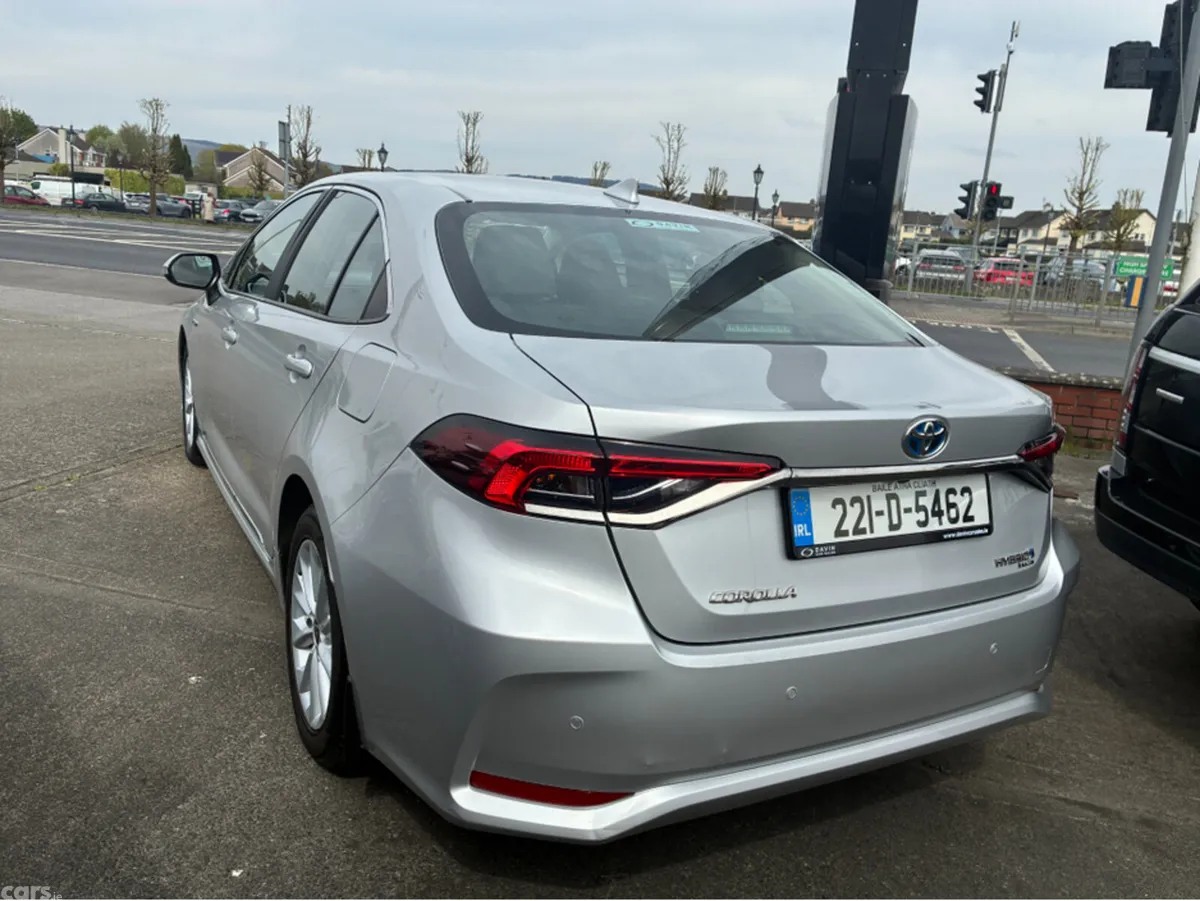 Toyota Corolla Saloon, Petrol Hybrid, 2022, Grey