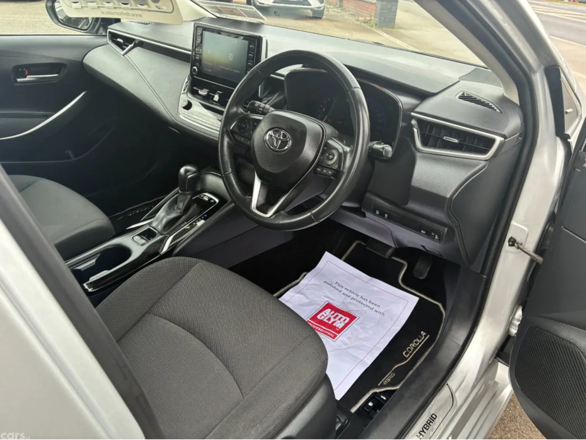 Toyota Corolla Saloon, Petrol Hybrid, 2022, Grey