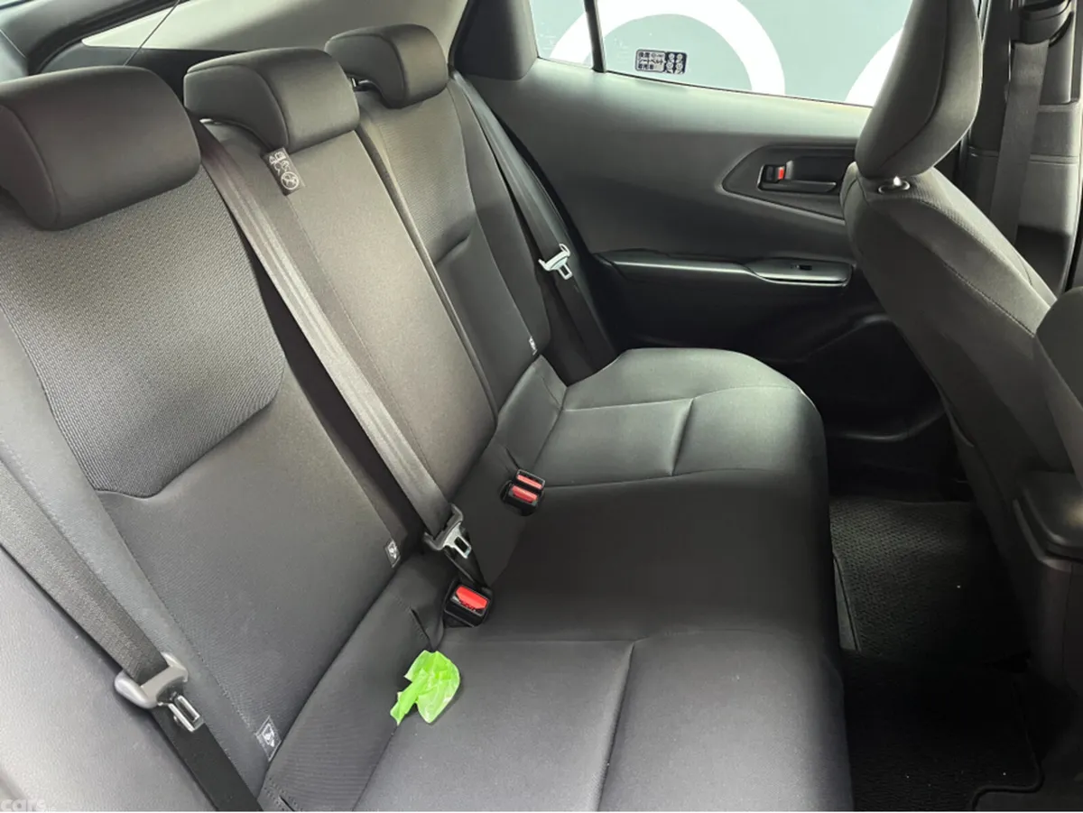 Toyota Prius Estate, Petrol, 2025, Silver