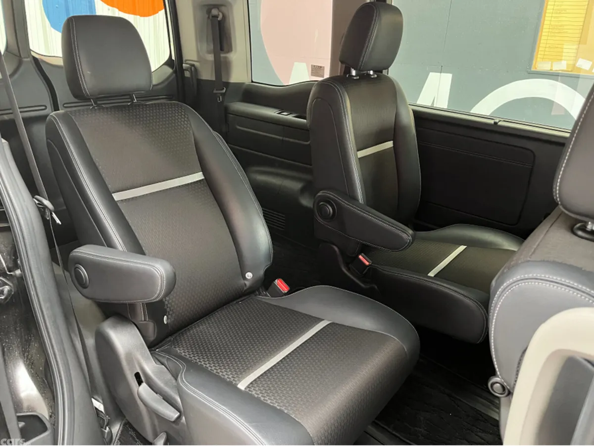 Honda Stepwagon MPV, Petrol Hybrid, 2021, Black