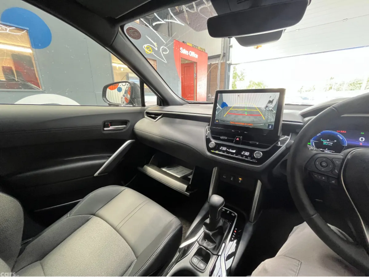 Toyota Corolla SUV, Petrol Hybrid, 2025, Black