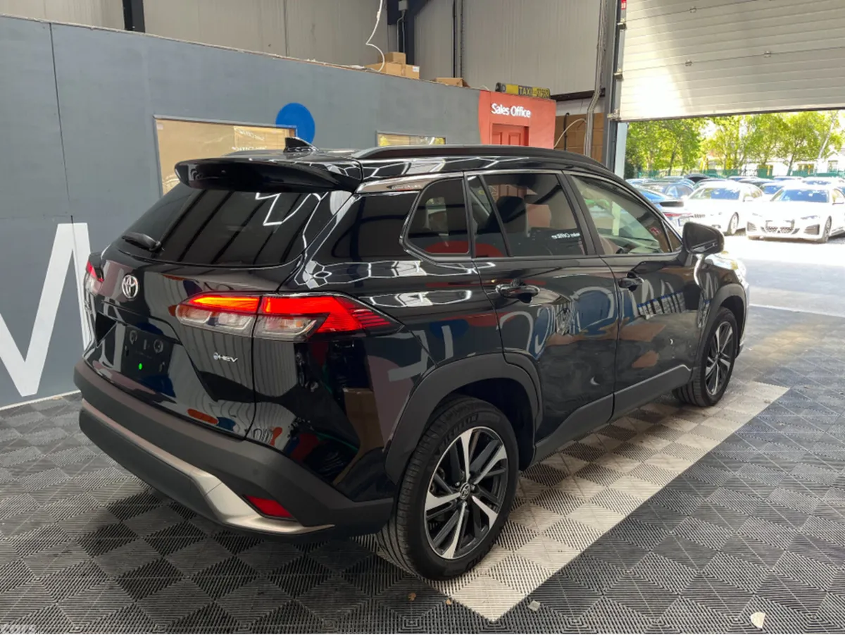 Toyota Corolla SUV, Petrol Hybrid, 2025, Black