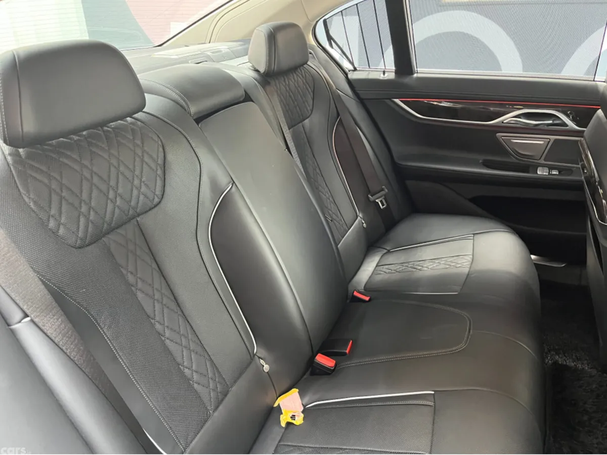 BMW 7-Series Saloon, Petrol Plug-in Hybrid, 2016, White