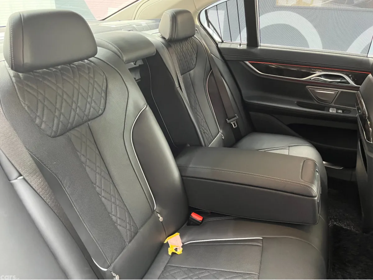 BMW 7-Series Saloon, Petrol Plug-in Hybrid, 2016, White