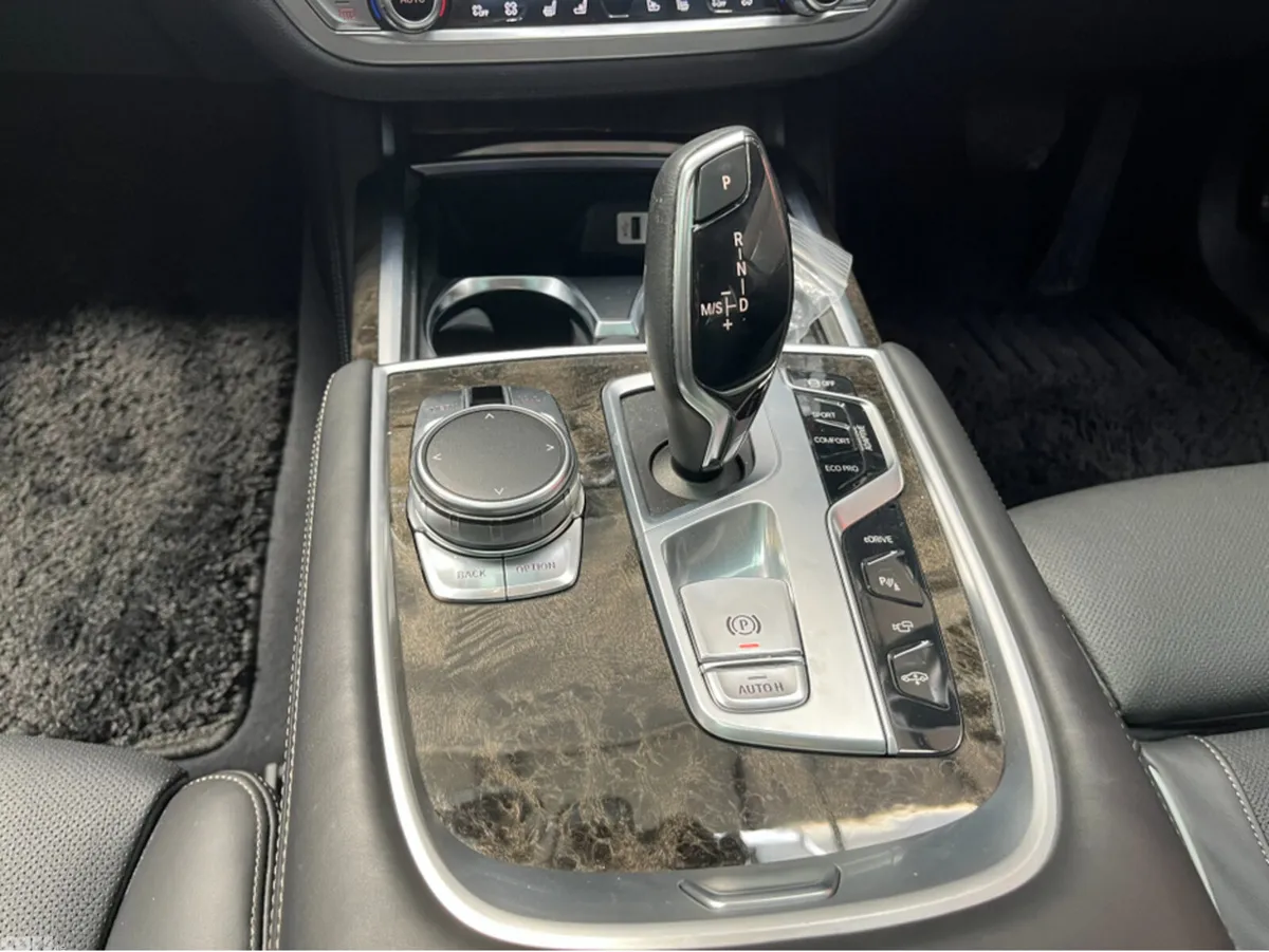 BMW 7-Series Saloon, Petrol Plug-in Hybrid, 2016, White