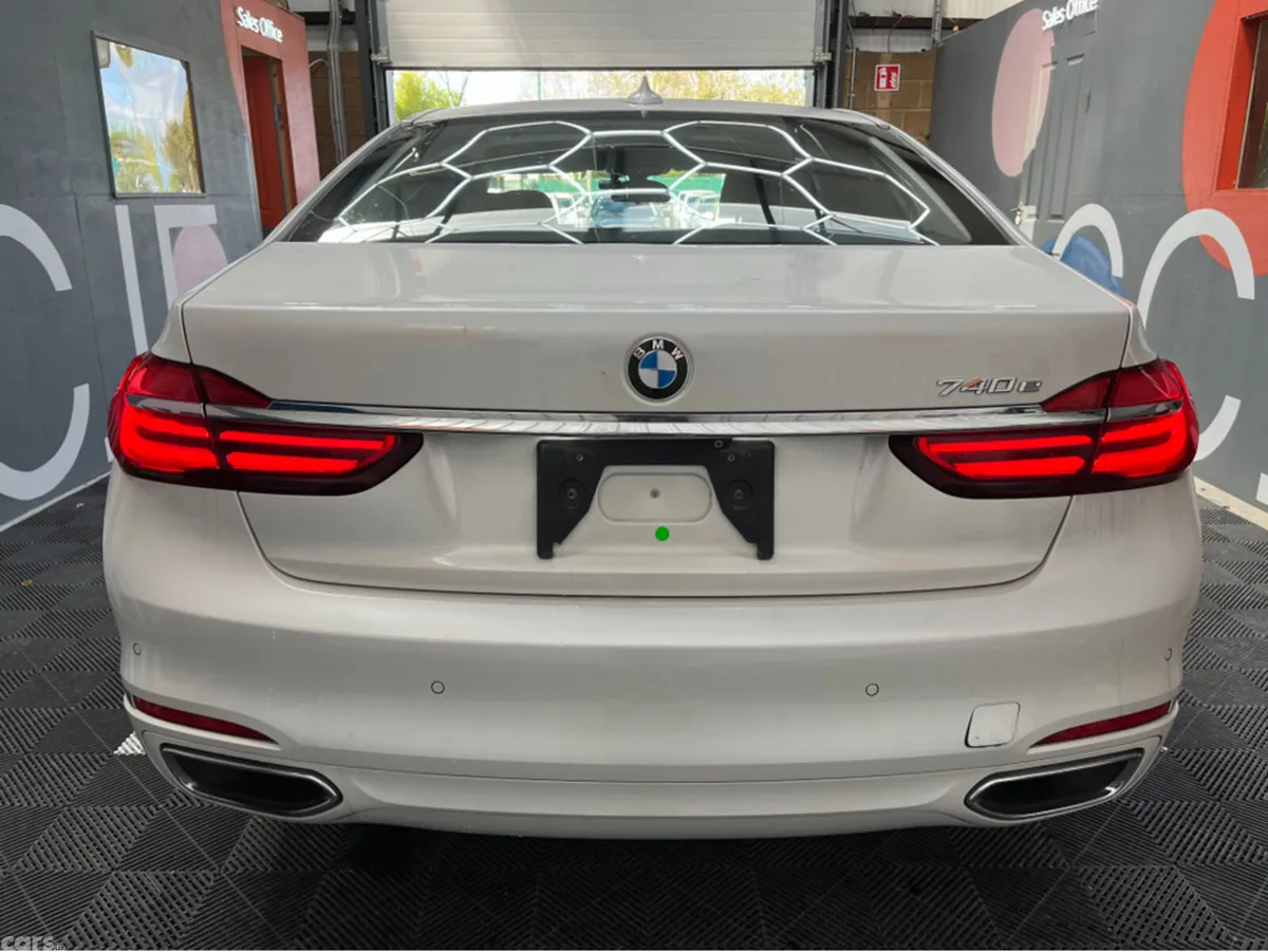 BMW 7-Series Saloon, Petrol Plug-in Hybrid, 2016, White