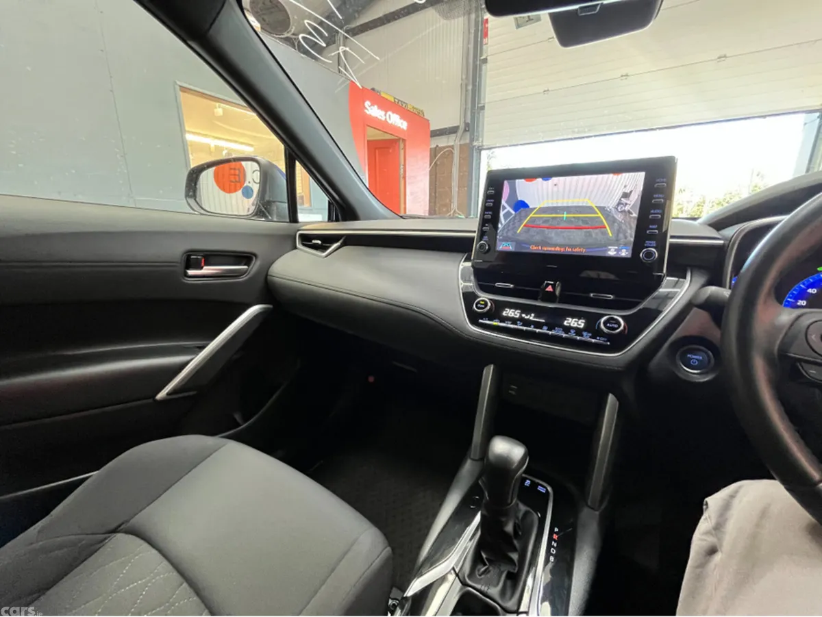 Toyota Corolla Cross SUV, Petrol, 2023, Blue