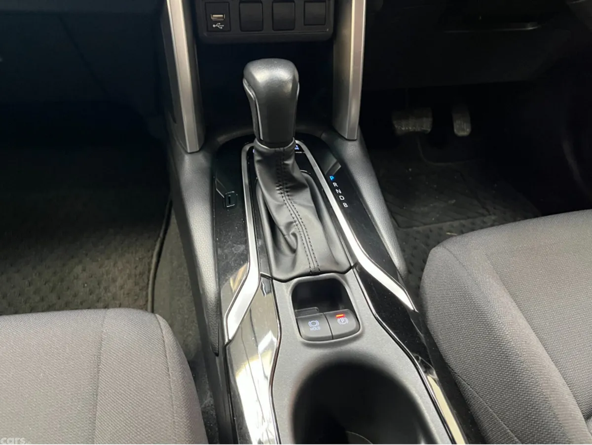 Toyota Corolla Cross SUV, Petrol, 2023, Blue