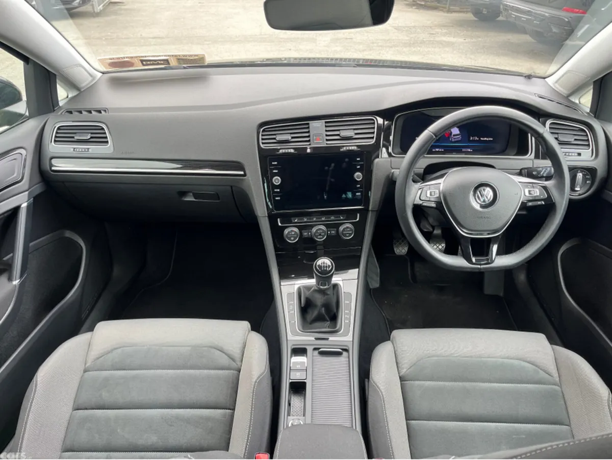 Volkswagen Golf Hatchback, Petrol, 2018, Black