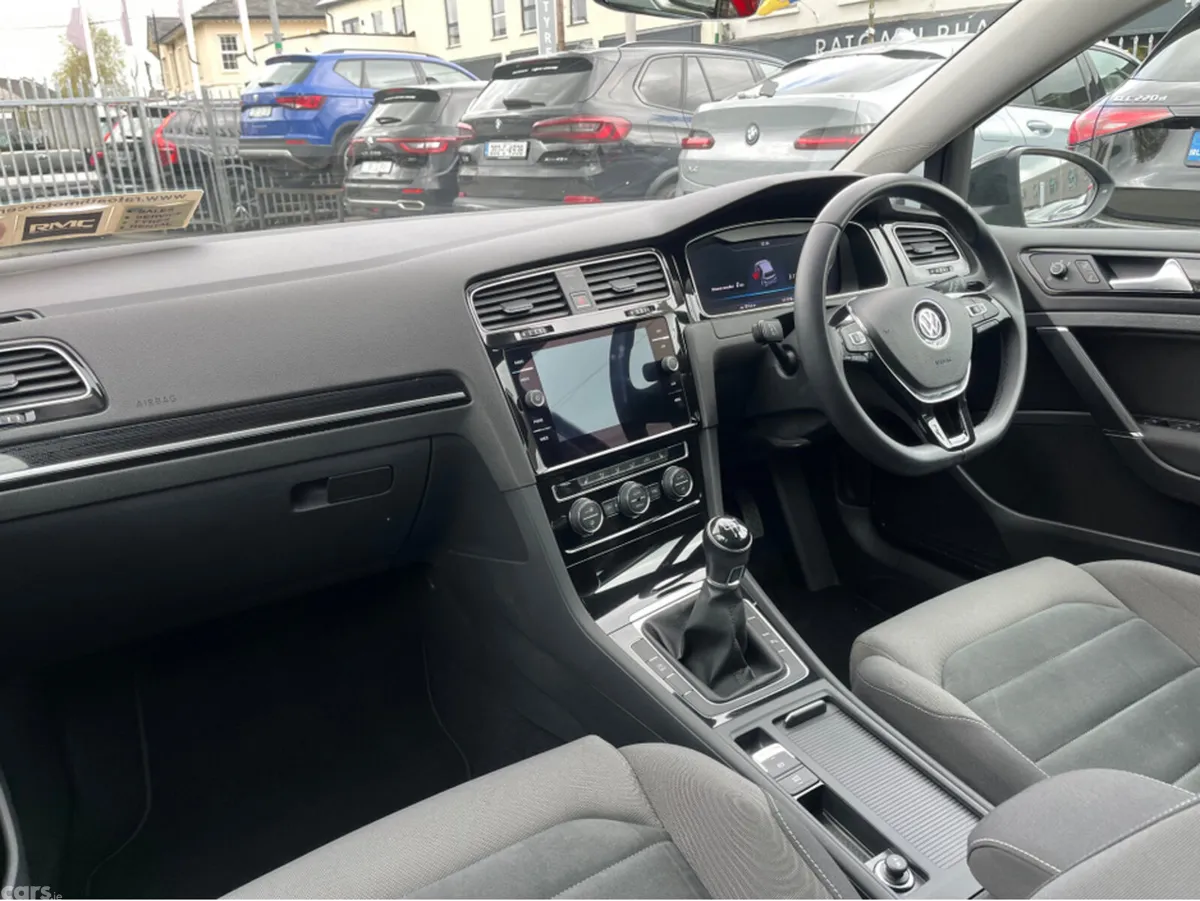 Volkswagen Golf Hatchback, Petrol, 2018, Black