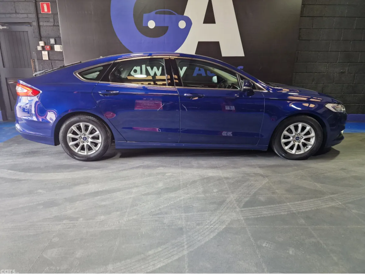 Ford Mondeo Hatchback, Diesel, 2017, Blue