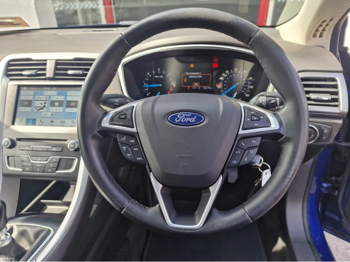 Ford Mondeo Hatchback, Diesel, 2017, Blue