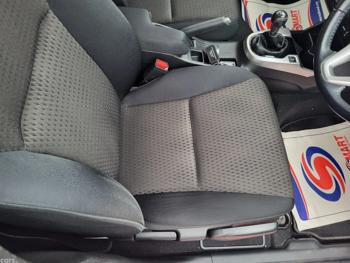 Honda Jazz Hatchback, Petrol, 2019, Silver