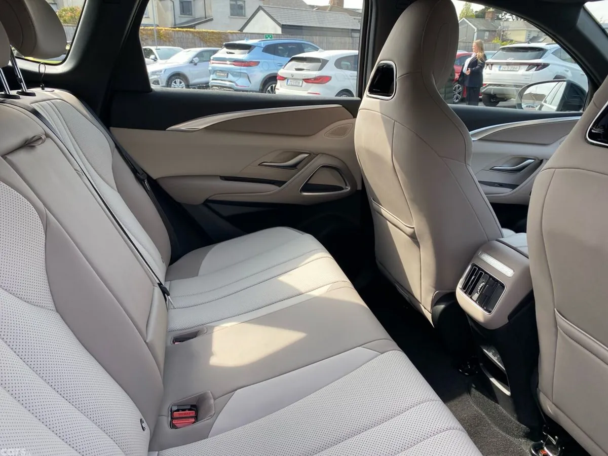 BYD SEALION 5 SUV, Petrol Hybrid, 2026, Black