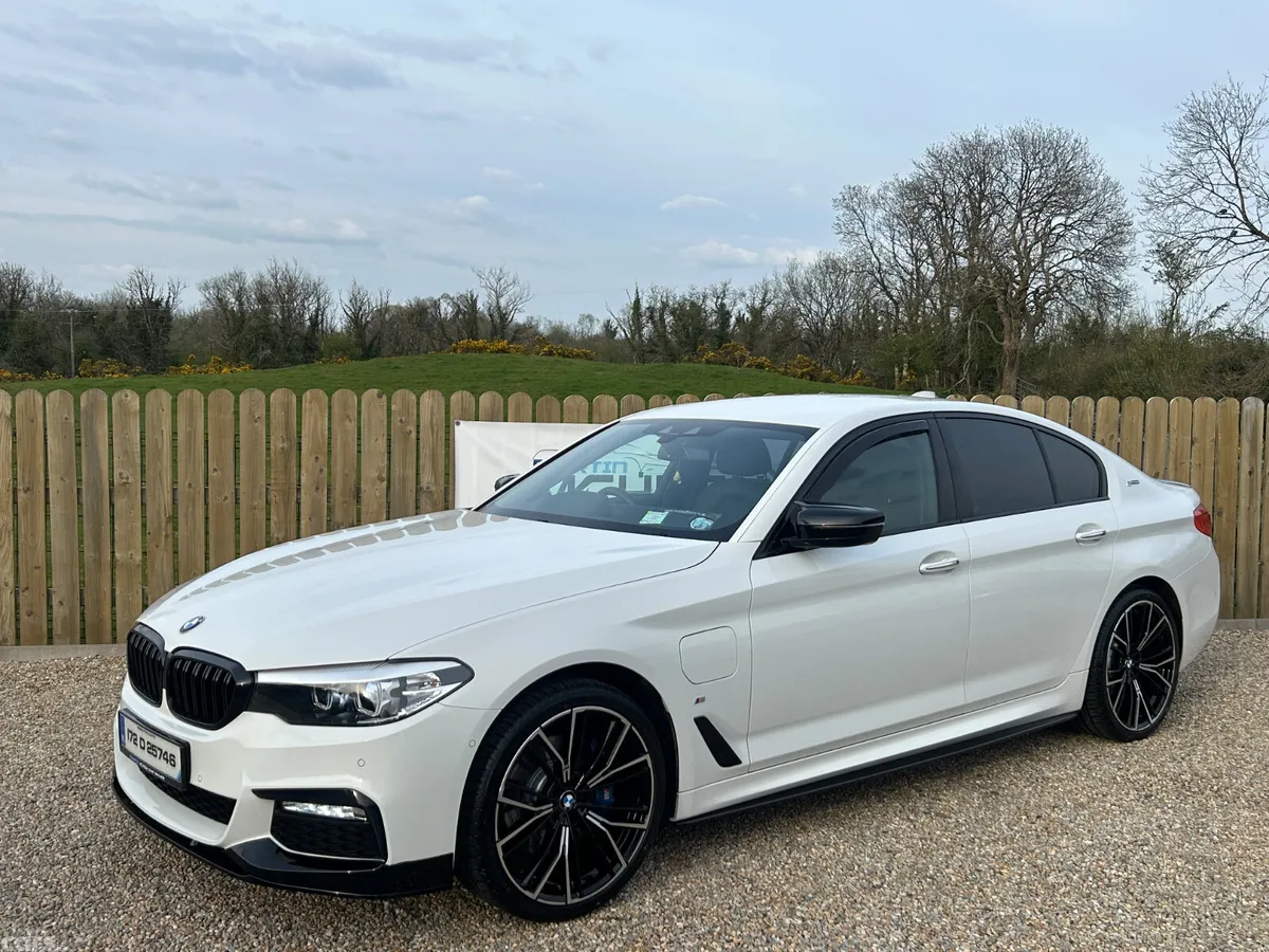 BMW 5-Series Saloon, Petrol Plug-in Hybrid, 2017, White