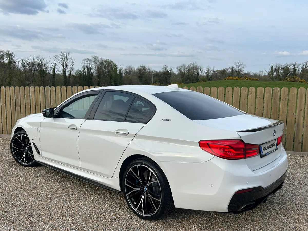 BMW 5-Series Saloon, Petrol Plug-in Hybrid, 2017, White