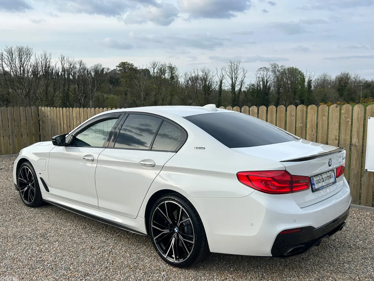 BMW 5-Series Saloon, Petrol Plug-in Hybrid, 2017, White