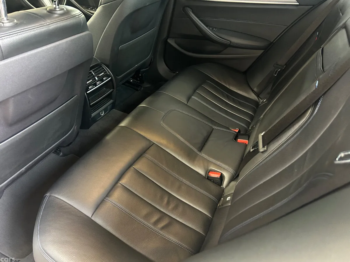 BMW 5-Series Saloon, Petrol Plug-in Hybrid, 2017, White