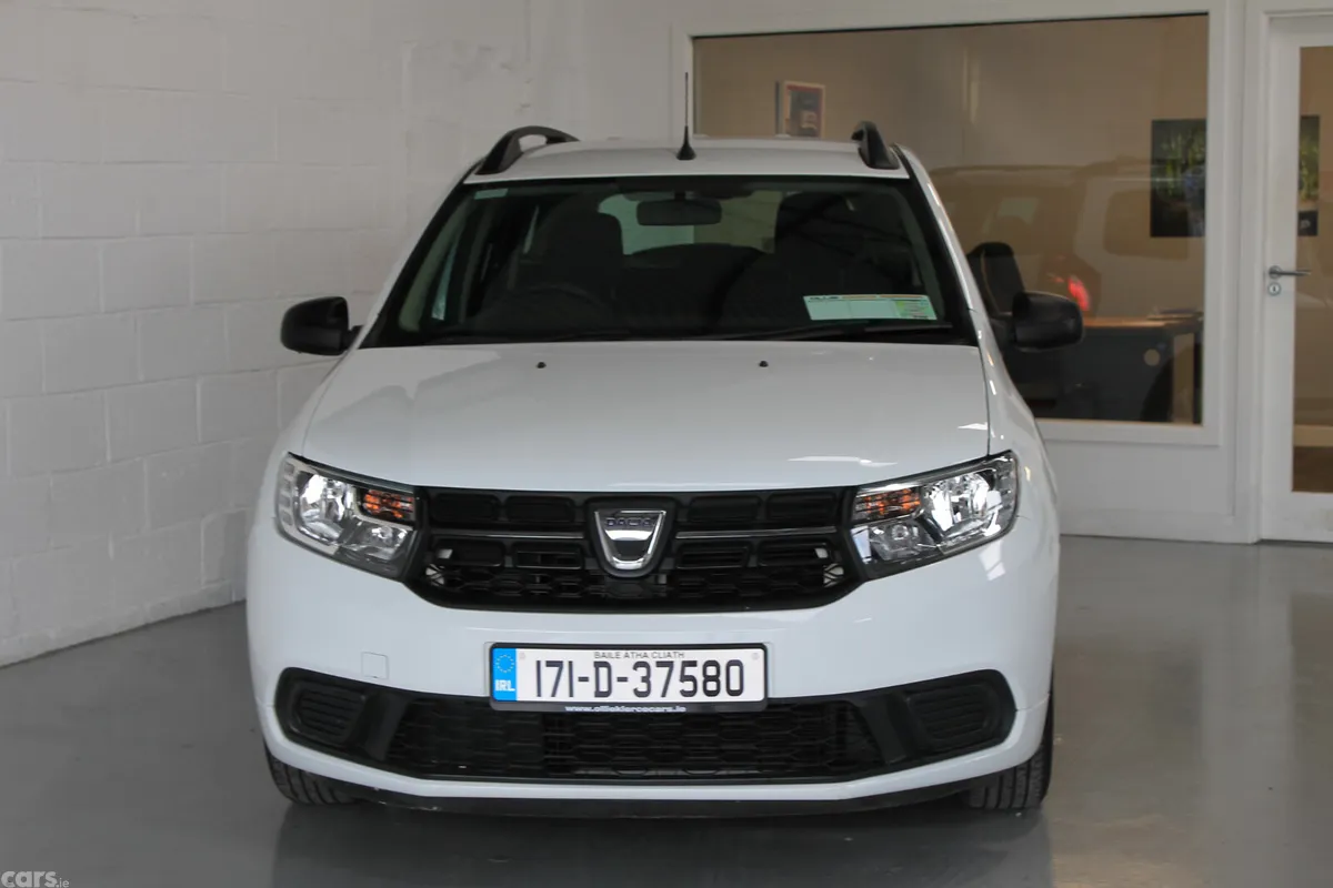 Dacia Logan Estate, Petrol, 2017, White