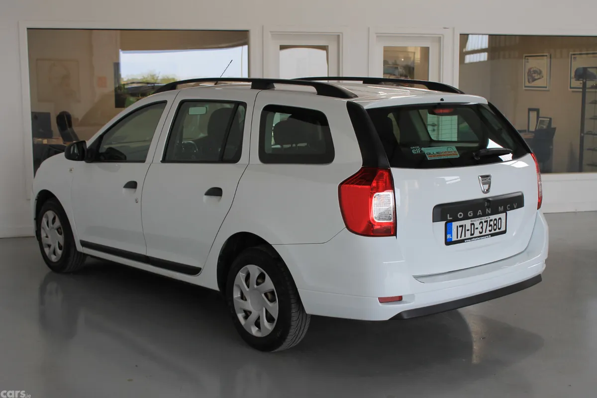 Dacia Logan Estate, Petrol, 2017, White