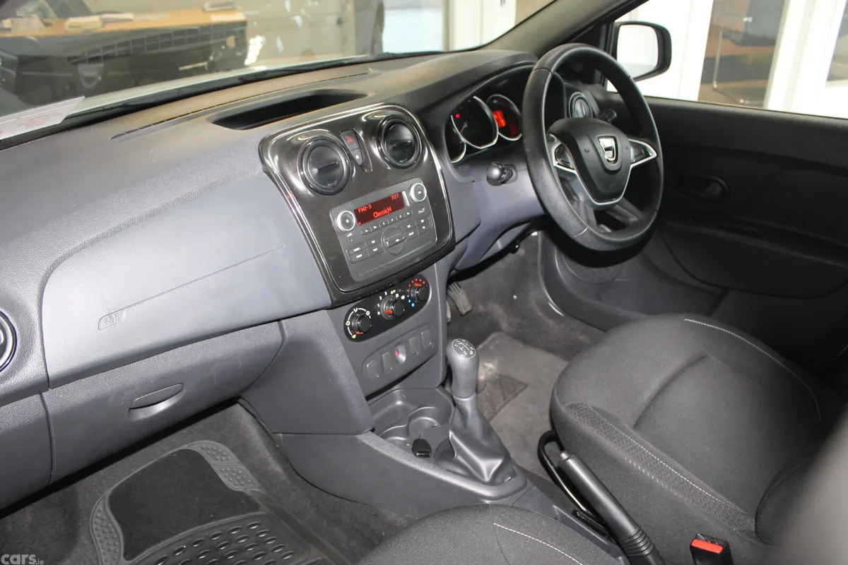Dacia Logan Estate, Petrol, 2017, White