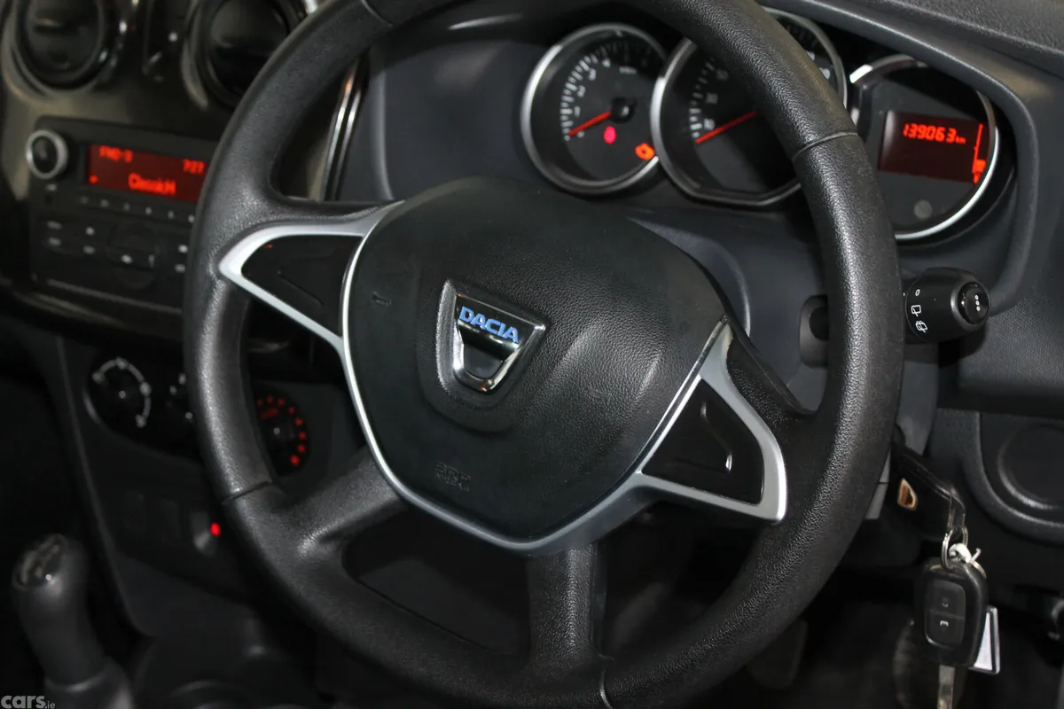Dacia Logan Estate, Petrol, 2017, White