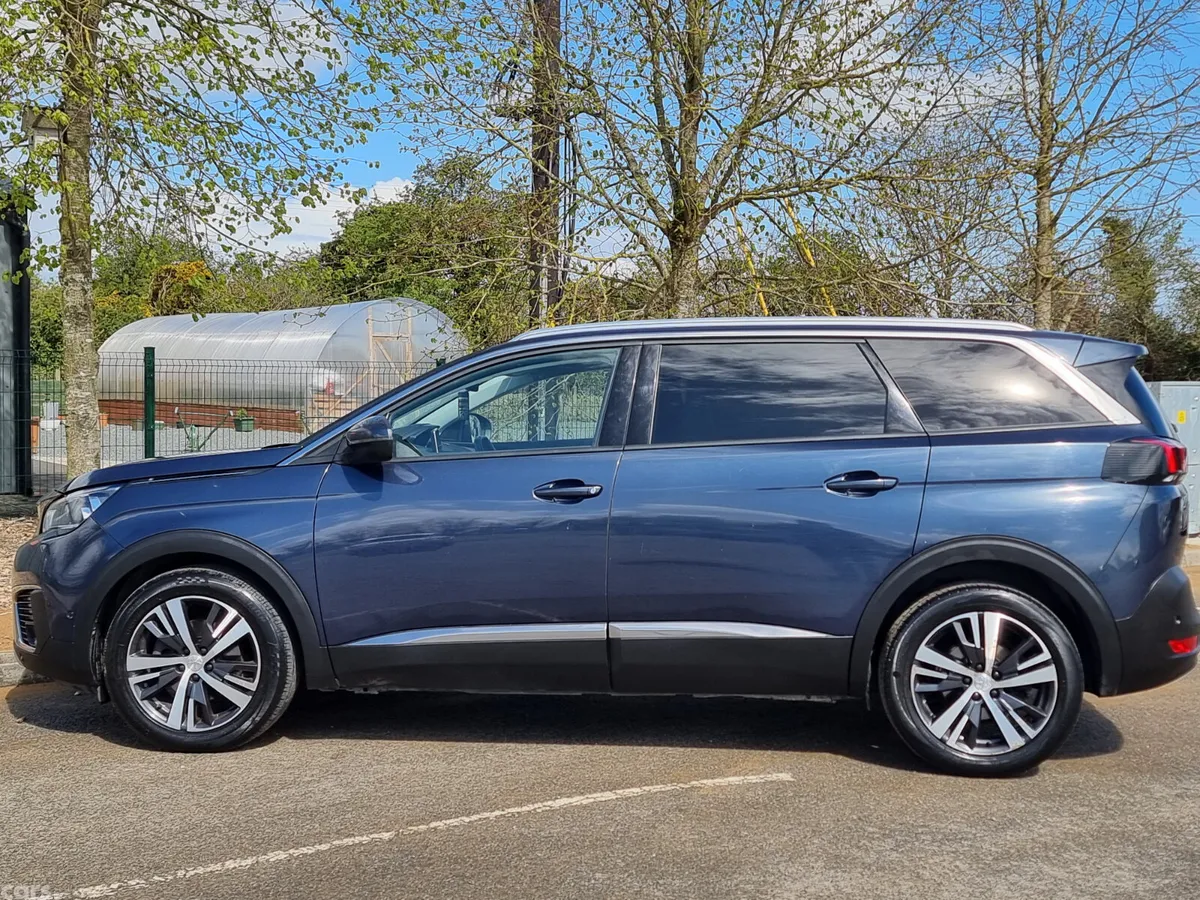 Peugeot 5008 MPV, Diesel, 2019, Blue