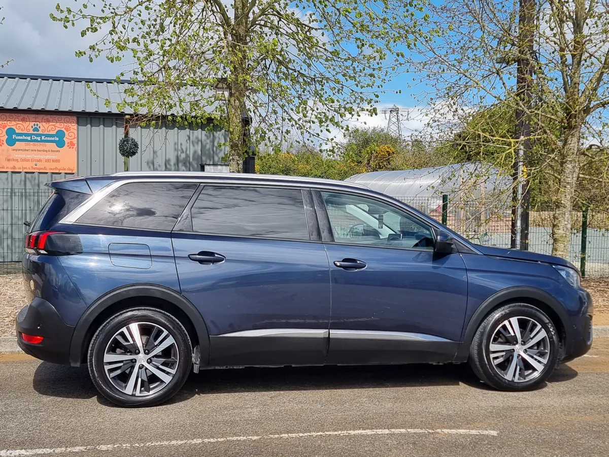 Peugeot 5008 MPV, Diesel, 2019, Blue