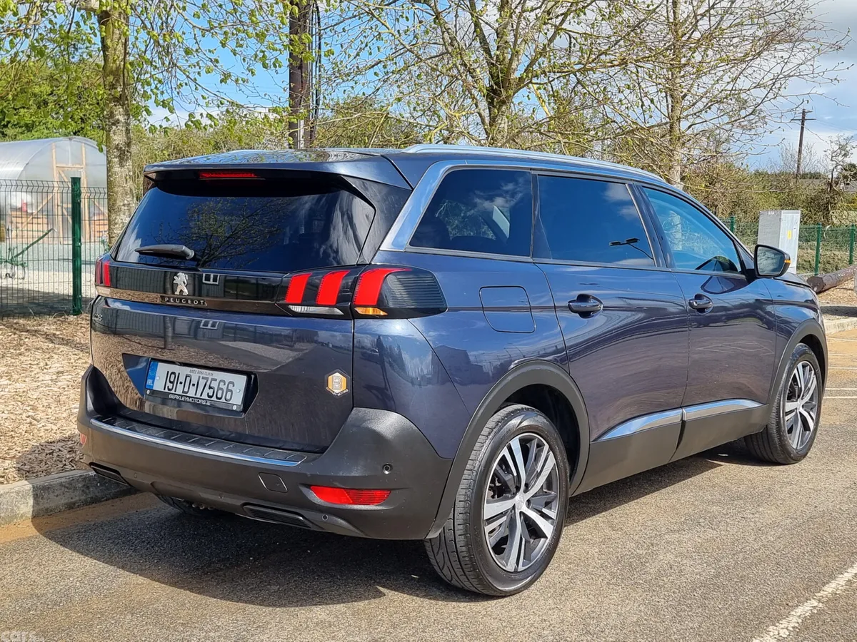 Peugeot 5008 MPV, Diesel, 2019, Blue