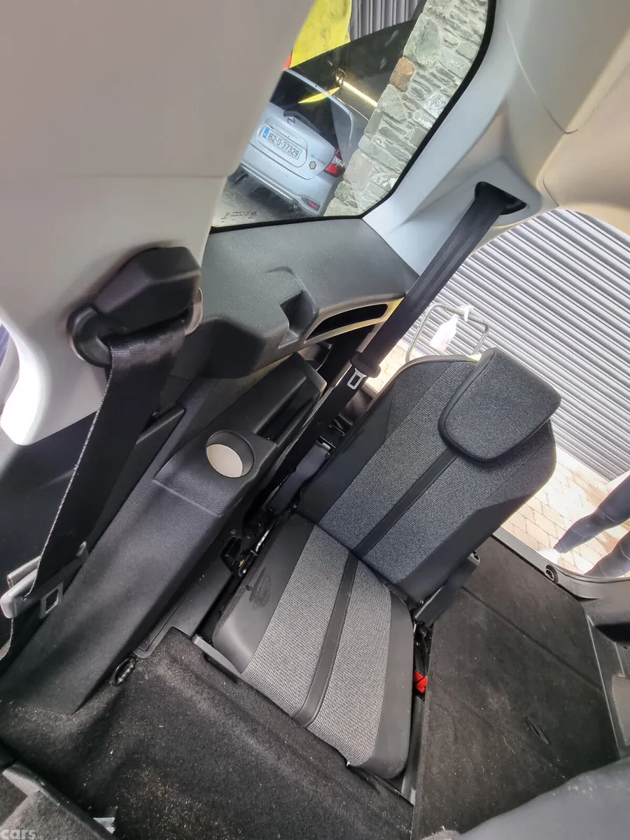 Peugeot 5008 MPV, Diesel, 2019, Blue